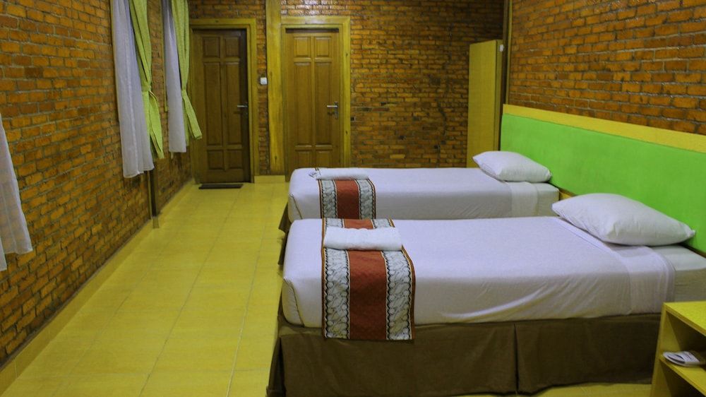 Jambuluwuk Convention Hall & Resort Puncak 3 Bedroom Premier Villa