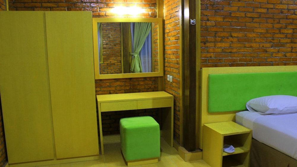 Jambuluwuk Convention Hall & Resort Puncak 3 Bedroom Premier Villa 9