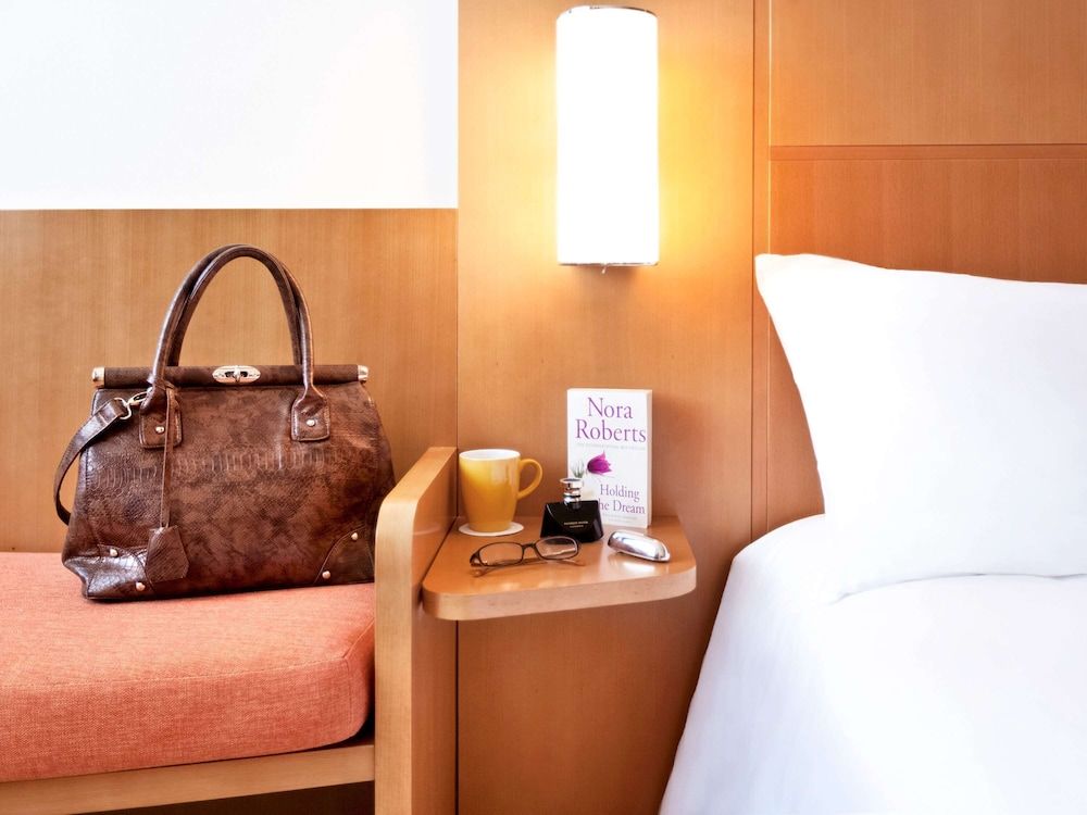 ibis Abu Dhabi Gate Standard Twin Room, 2 Twin Beds 2