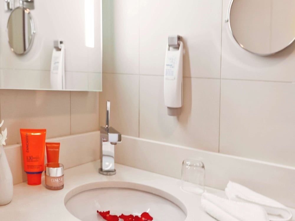 ibis Abu Dhabi Gate Standard Twin Room, 2 Twin Beds 4