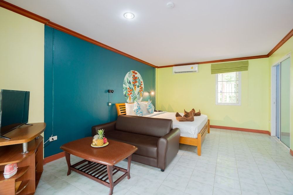 undefined Lemon House 5