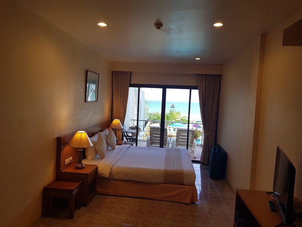 Kamala Dreams Superior Studio, 1 King Bed 4