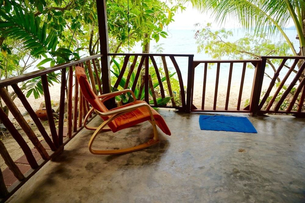 Bang Po Village Beachfront Deluxe Family Bungalow 5