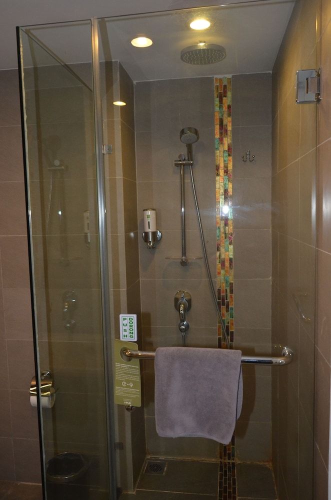 undefined ibis Styles Jakarta Airport 5