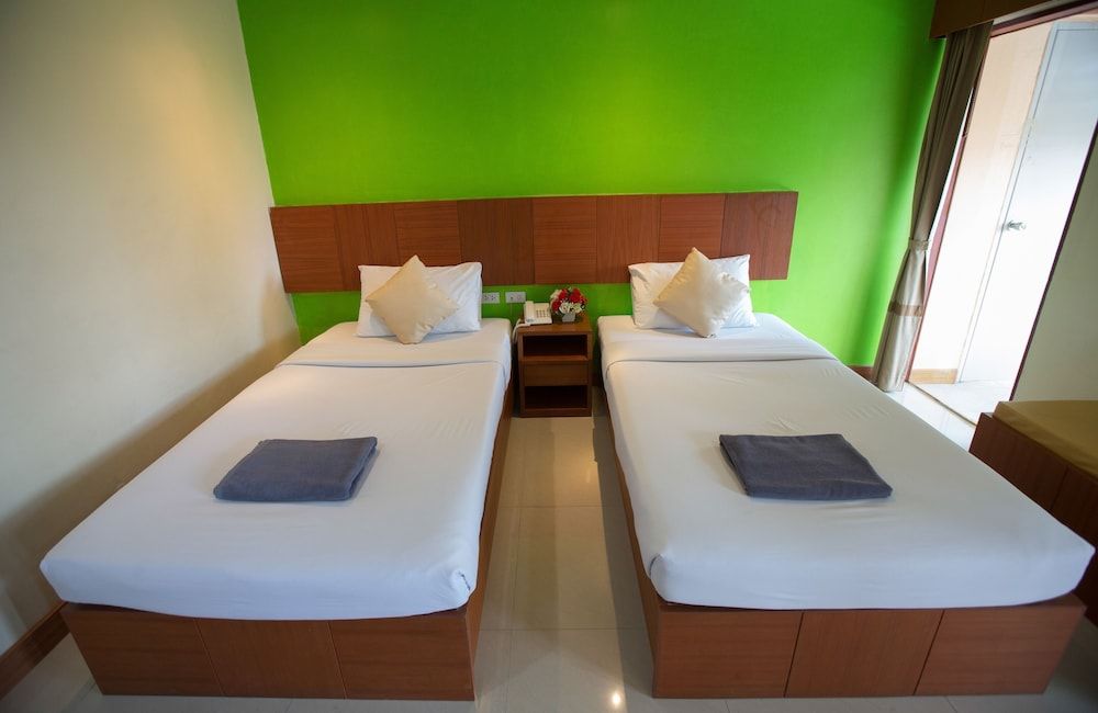 Standard Twin Room