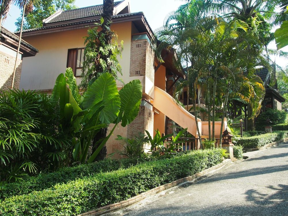 Khao Lak Palm Beach Resort Deluxe Mountain View 7