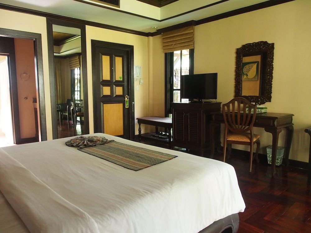 Khao Lak Palm Beach Resort Deluxe Garden Villa 9