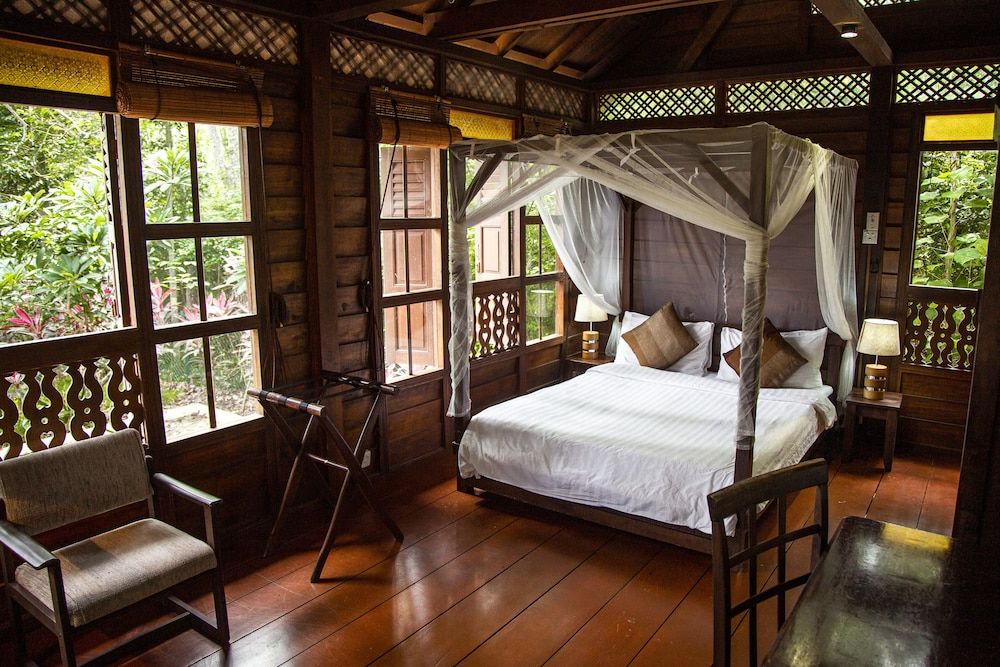 Sunset Valley Forest House (2 bedrooms)