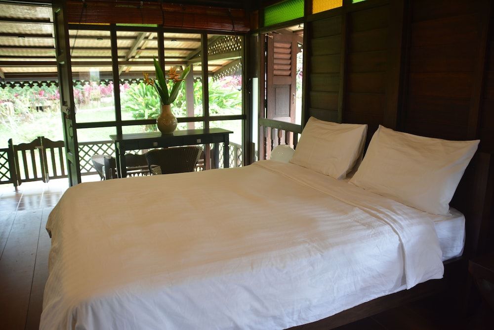 Sunset Valley Farmers House (2 Bedrooms)