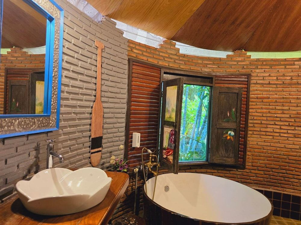 Kaengkrachan Boathouse Paradise Resort Honeymoon Suite, Garden View 8