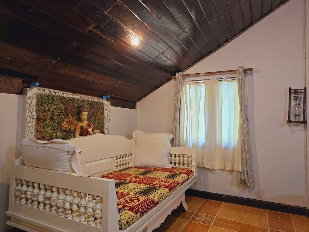 Kaengkrachan Boathouse Paradise Resort Bungalow 7