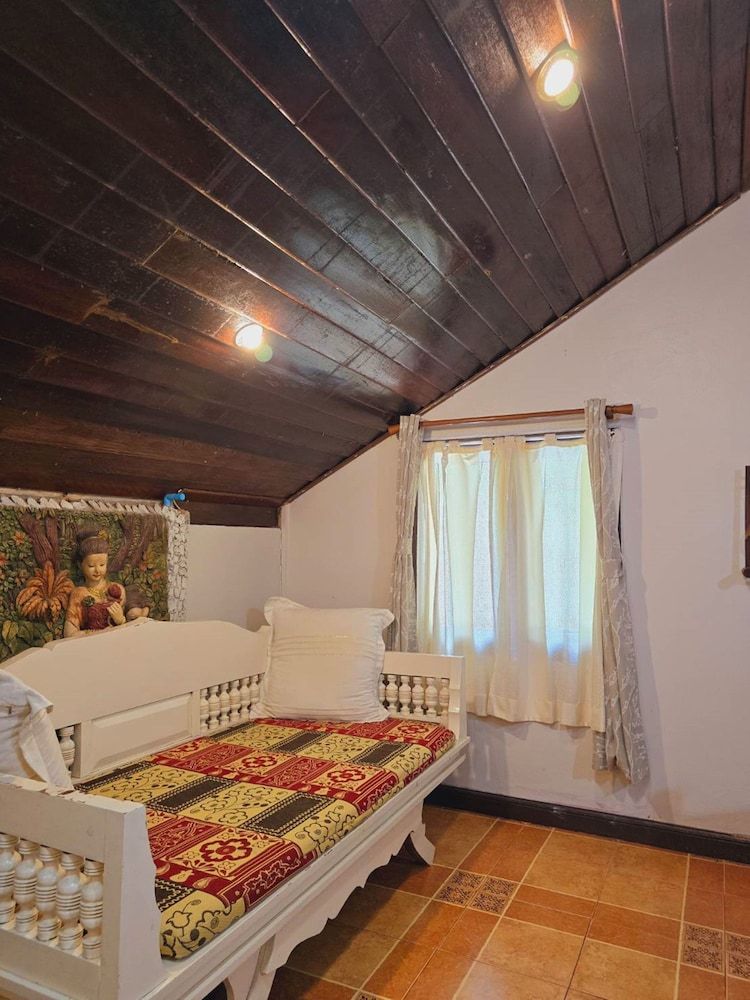 Kaengkrachan Boathouse Paradise Resort Bungalow 6