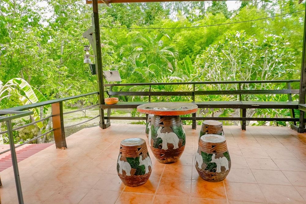 Kaengkrachan Boathouse Paradise Resort Family House 8