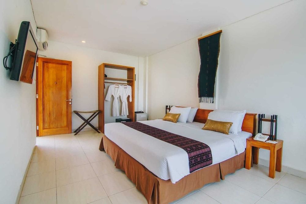 Luwansa Beach Resort Deluxe Double or Twin Room (with Free Return Airport Transfer) 2