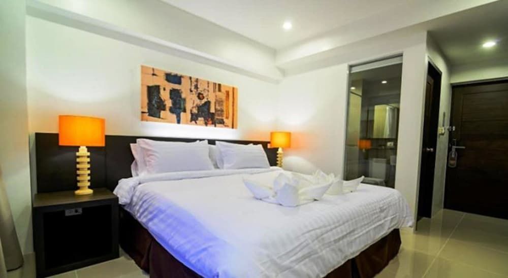 undefined UMA Residence 5