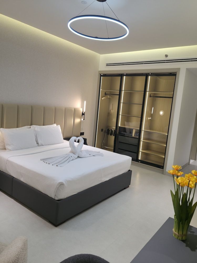 Premium Room, 1 King Bed
