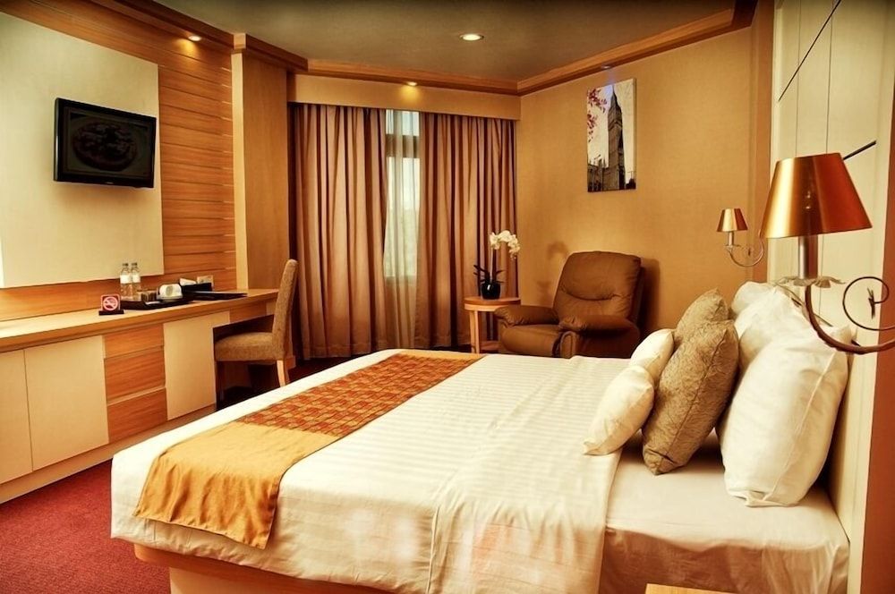 Executive Suite