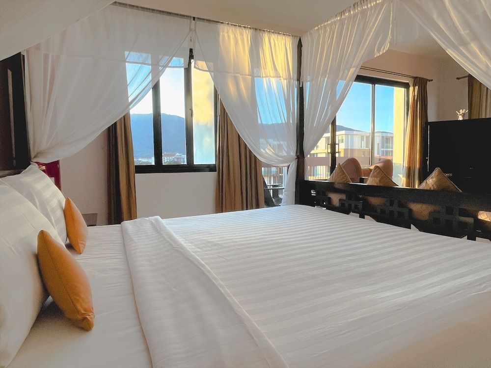 undefined The Empire Nimman 3