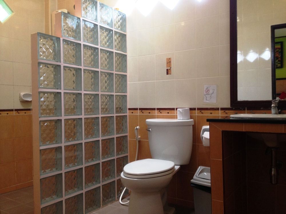 Bailan Beach Resort Superior Bungalow 6