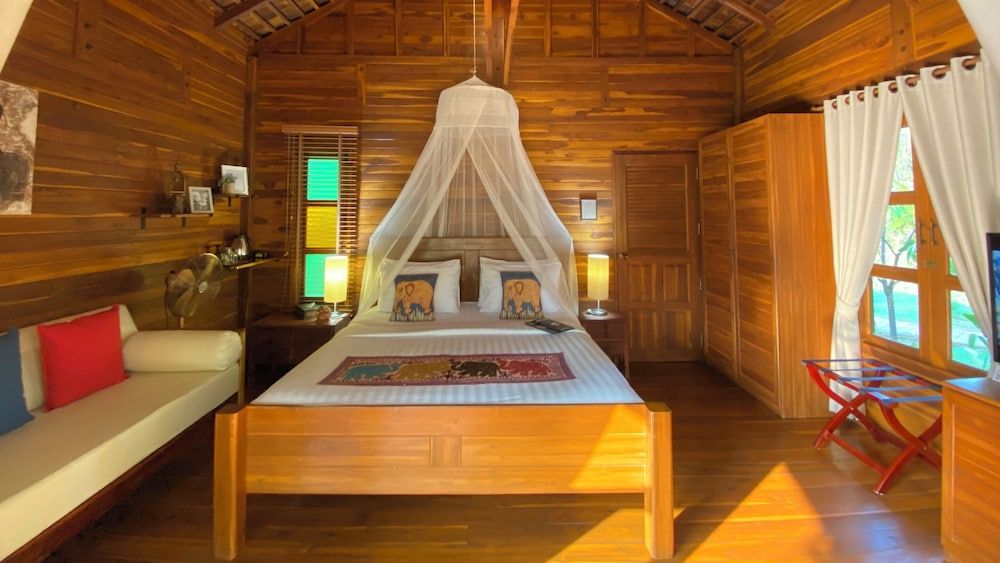 Superior Room, 1 King Bed, Terrace