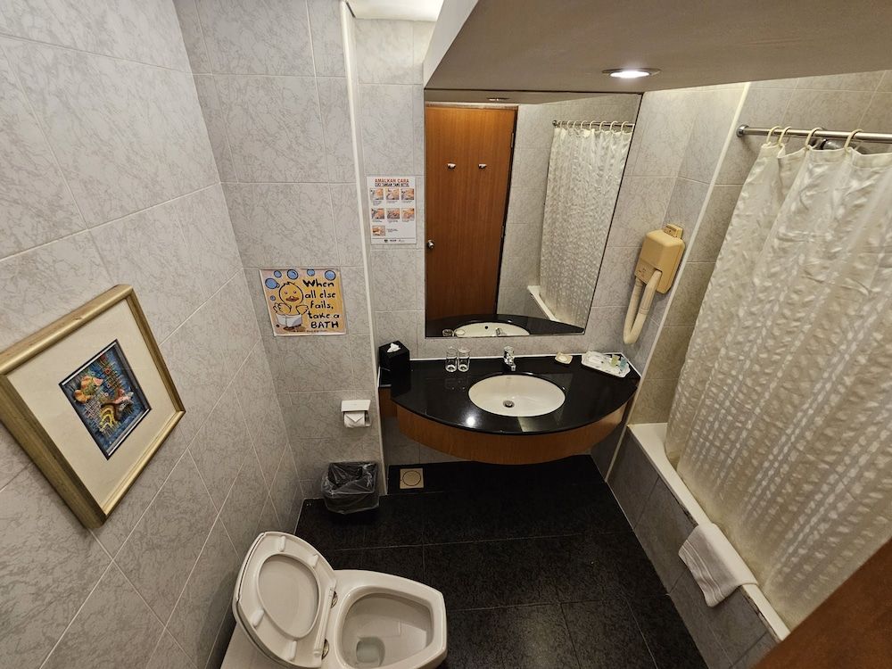 Parkcity Everly Hotel Deluxe Double or Twin Room 5