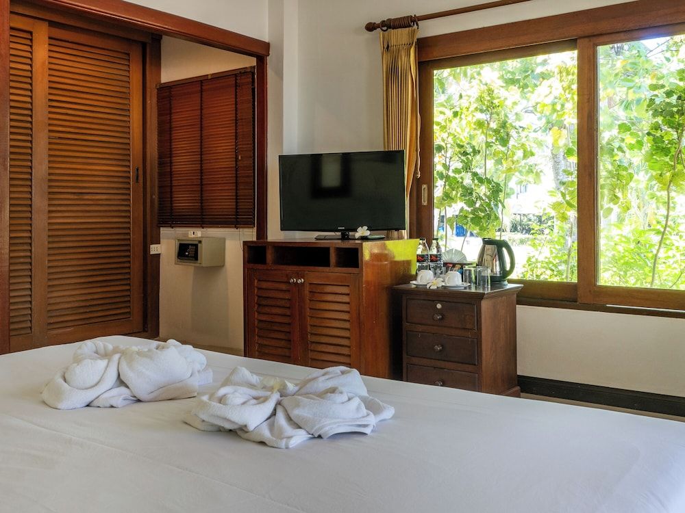 Am Samui Resort Deluxe Bungalow, Balcony, Ocean View 5