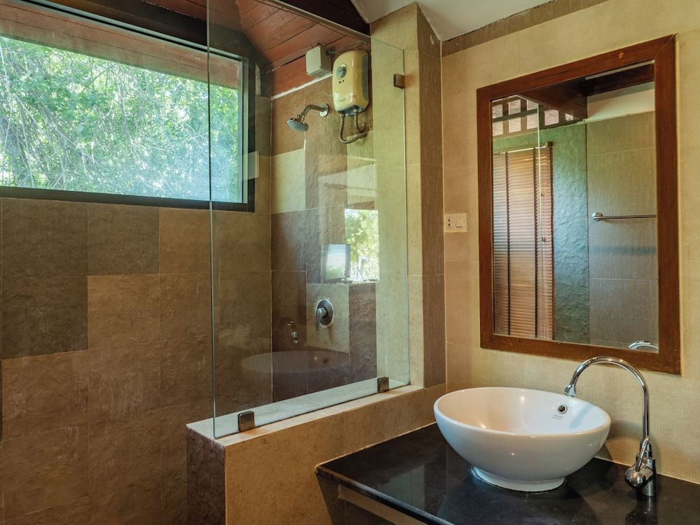 Am Samui Resort Deluxe Bungalow, Balcony, Ocean View 4