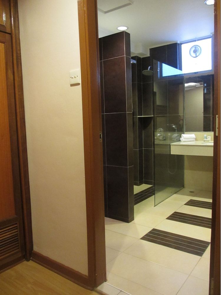 Sanbay Hotel Deluxe Room, 1 King Bed 2