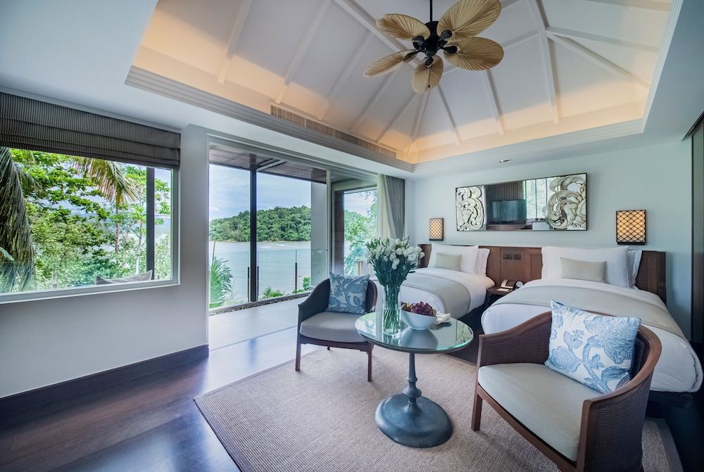 Two bedroom Grand Sea View Pool Suite