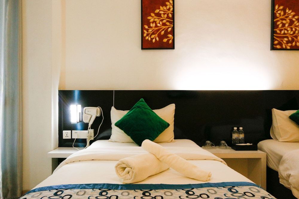 Golden Roof Hotel Ampang Ipoh Standard Twin Room 2