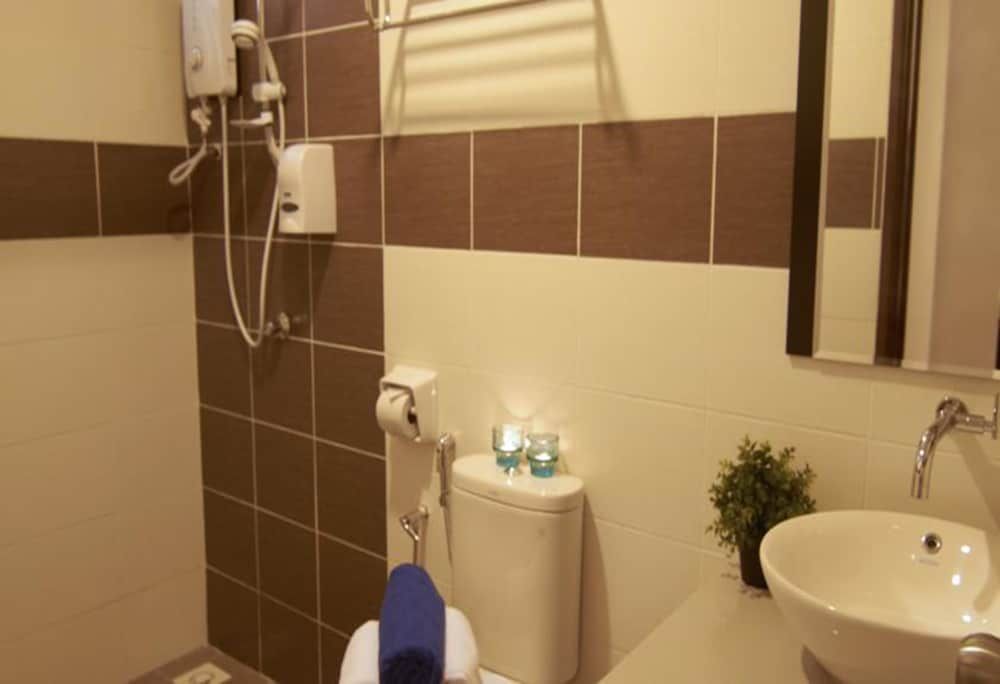 Bayou Lagoon Park Resort Studio Apartment 3