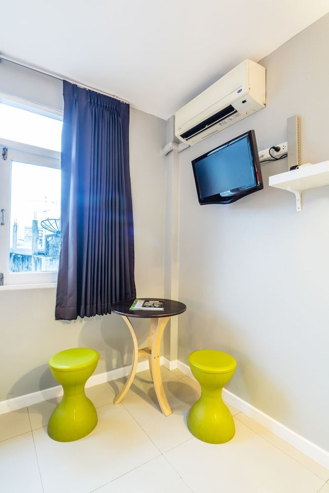 At Hua Lamphong Hotel - Hostel Standard Twin Room 5