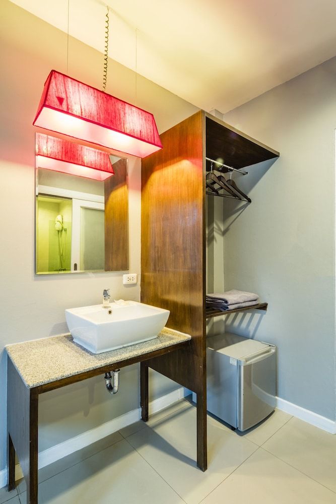 At Hua Lamphong Hotel - Hostel Standard Twin Room 3