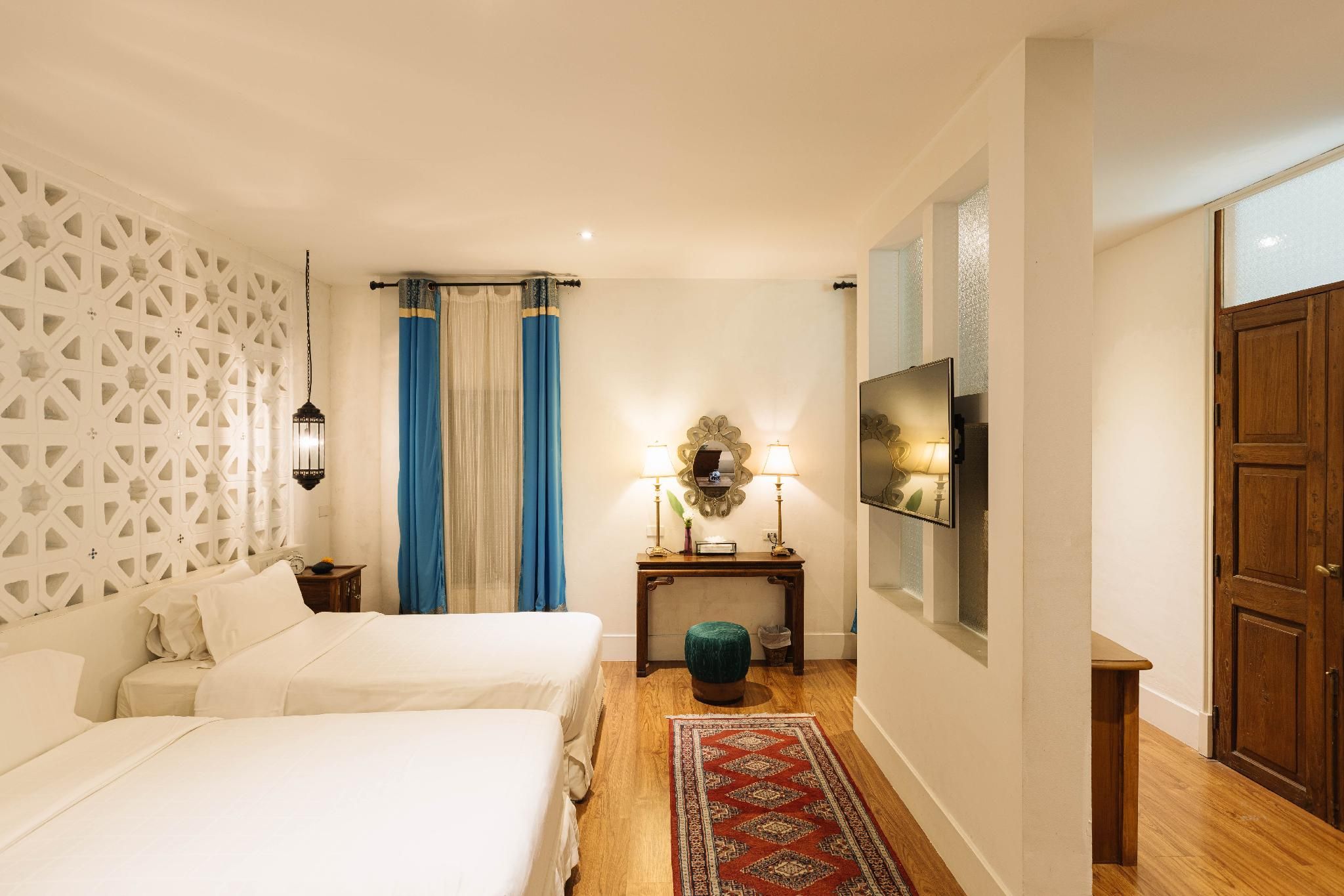 Executive Family Room