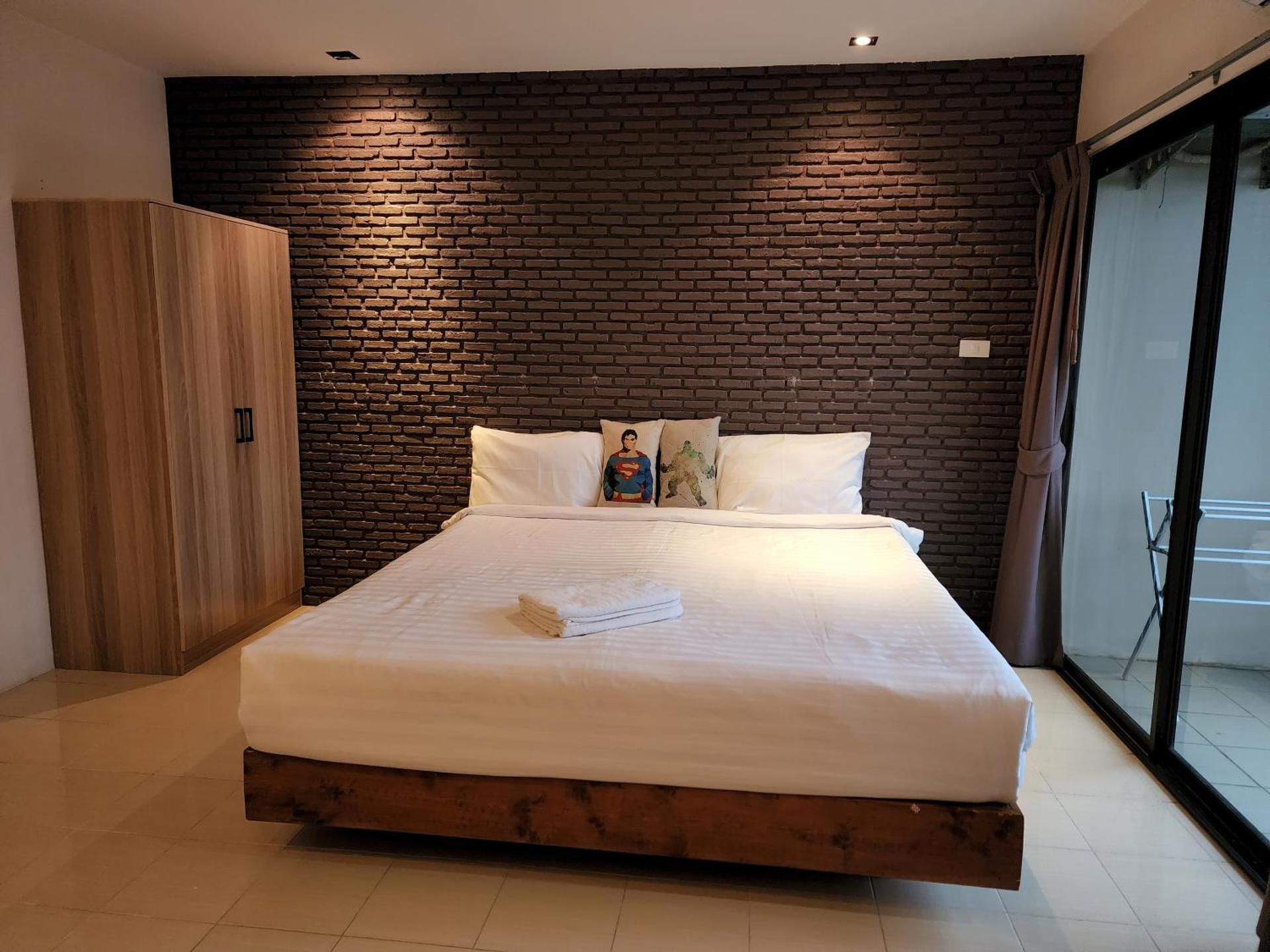 Dfeel House Superior Double Room 2