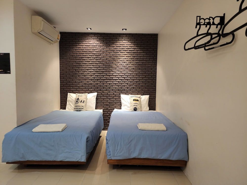 undefined Dfeel House 10