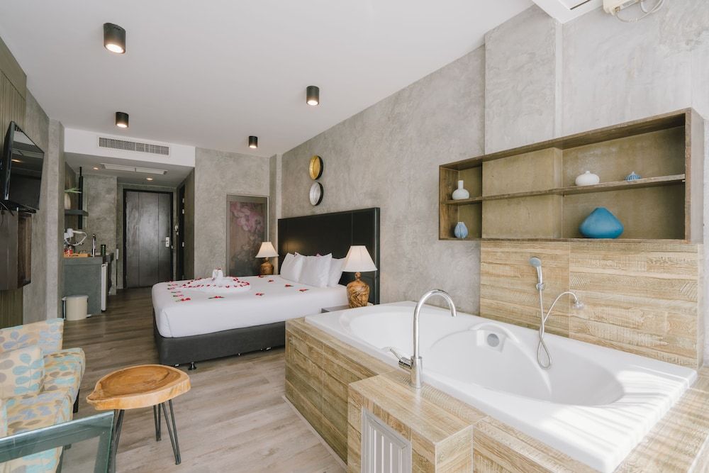Superior Double or Twin Room With Bath