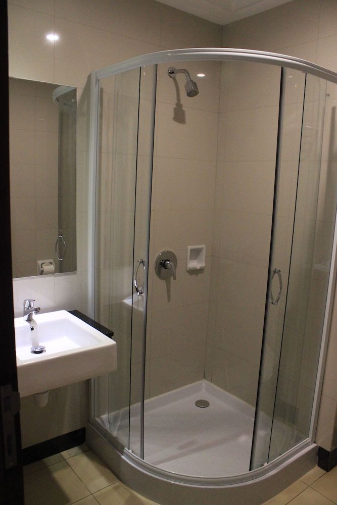 undefined Biz Hotel Batam 10