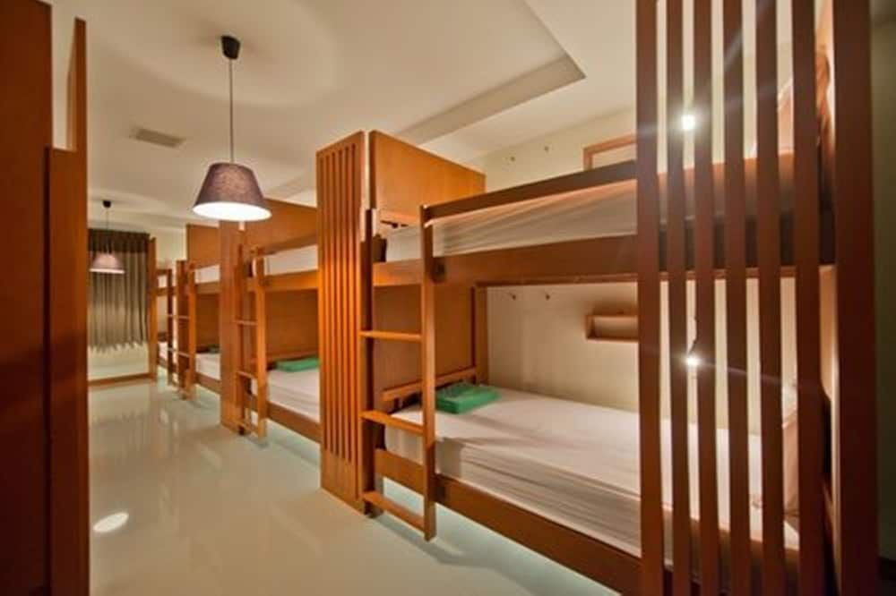 Neptune's Villa 1 Bed in 10 Beds Mixed Dorm