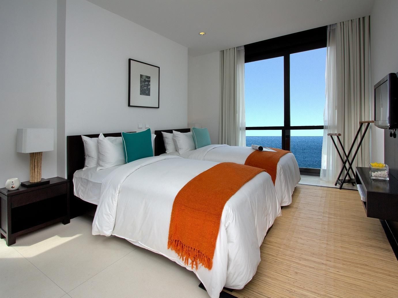 Deluxe 2-Bedroom Hillside Villa