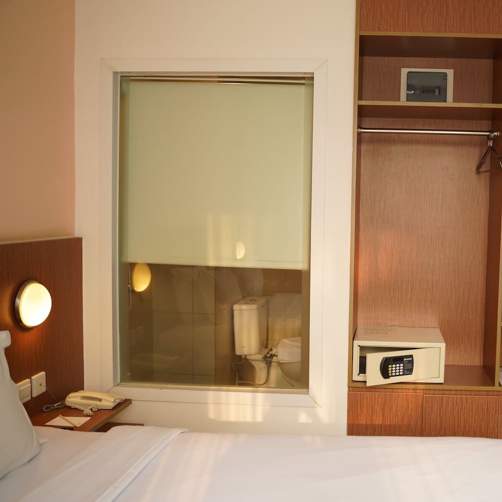 Pomelotel Patra Kuningan Jakarta Superior Double Bed Room Only 8