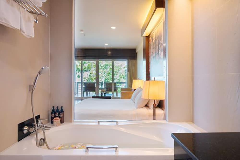 SYLVAN Koh Chang Deluxe Clifftop 15