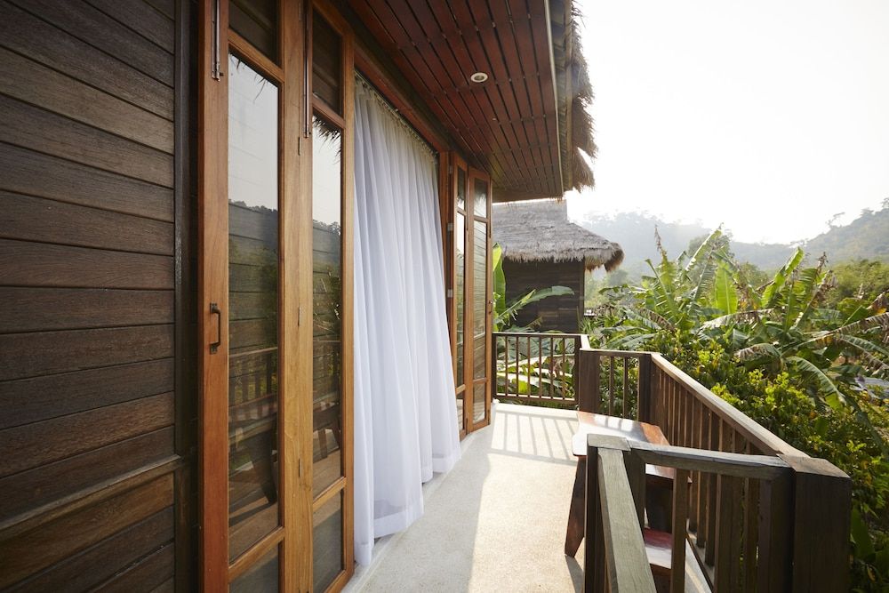 Wareerak Hot Spring & Wellness Villa Deluxe Room 7