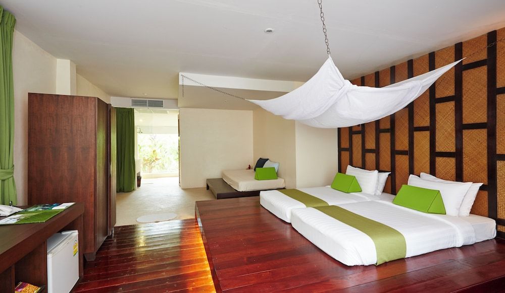 Wareerak Hot Spring & Wellness Villa Deluxe Room 2