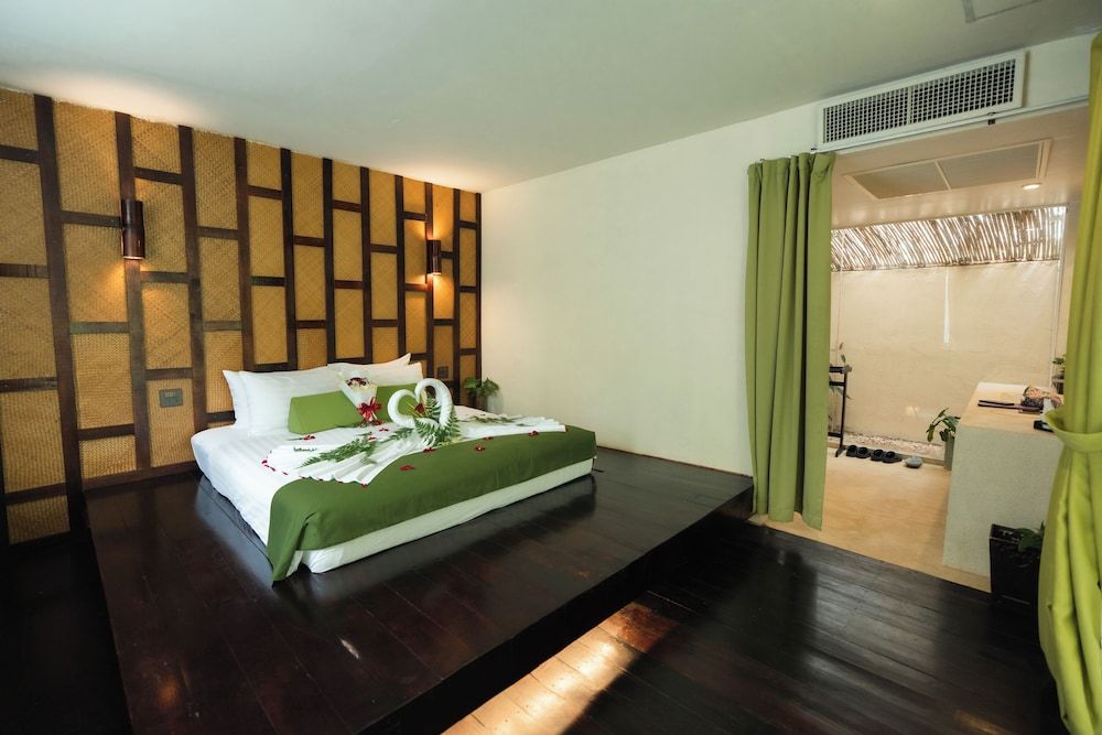 Wareerak Hot Spring & Wellness Villa (Suite) 3