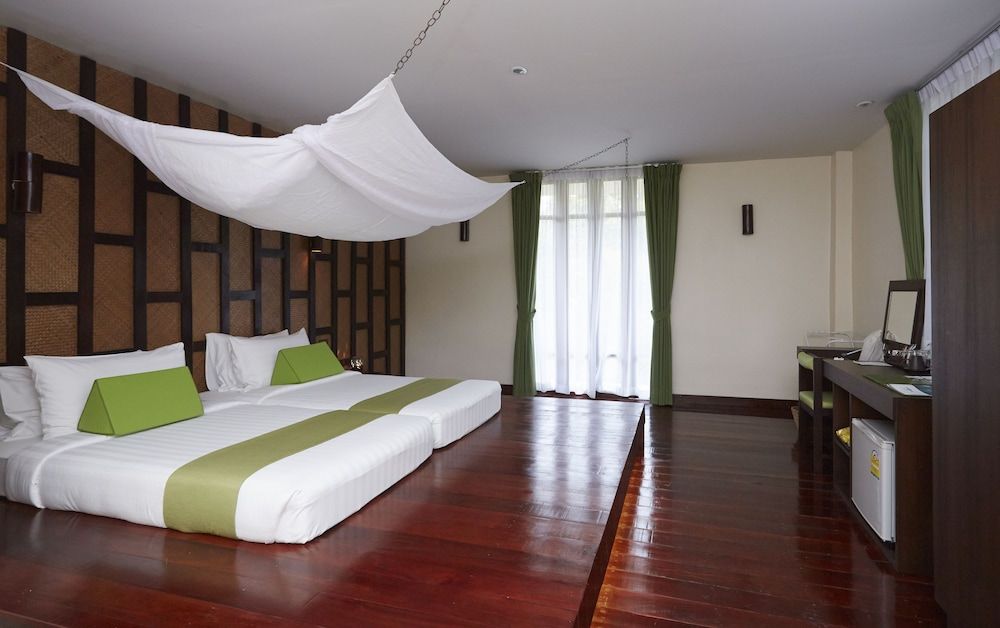 Wareerak Hot Spring & Wellness Villa Deluxe Room 4