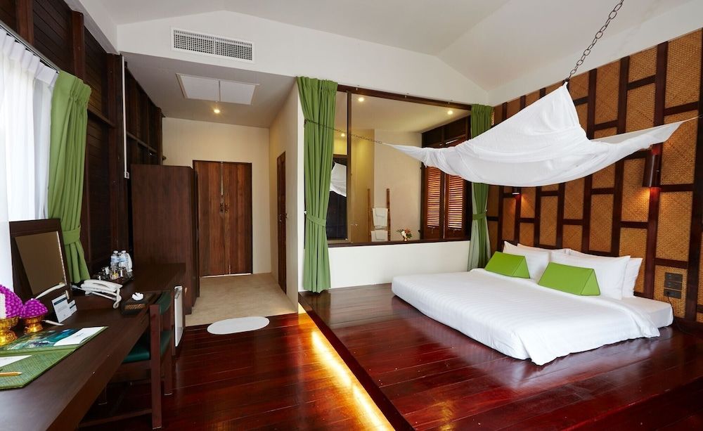 Wareerak Hot Spring & Wellness Villa Deluxe Room 3