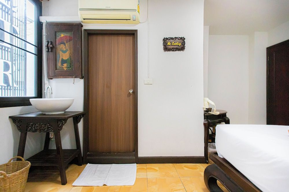 undefined SK Boutique Maha Nakhon 7