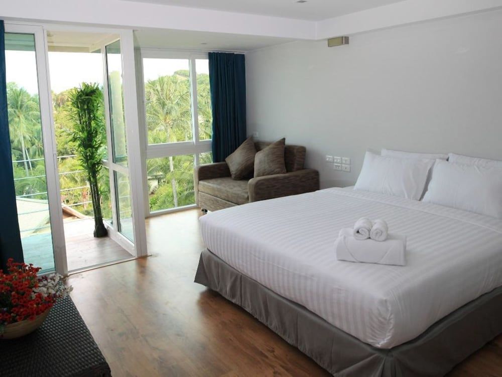 One Bedroom Apartment Garden View