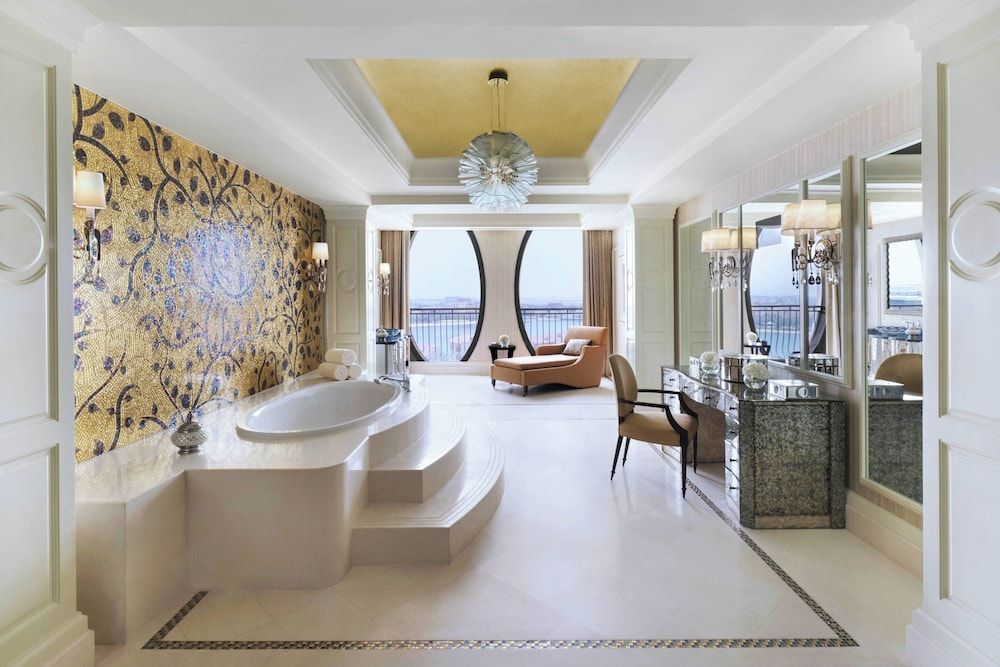 Royal Suite, 2 Bedrooms, Balcony (The Ritz-Carlton Club access)